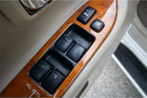2007 Lexus LX 470 thumbnail 12