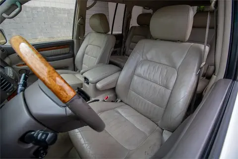 2007 Lexus LX 470 thumbnail 17