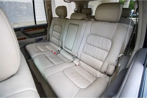 2007 Lexus LX 470 thumbnail 21