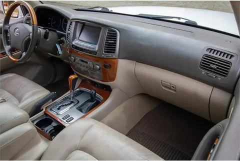 2007 Lexus LX 470 thumbnail 28