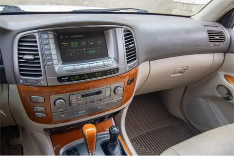 2007 Lexus LX 470 thumbnail 30