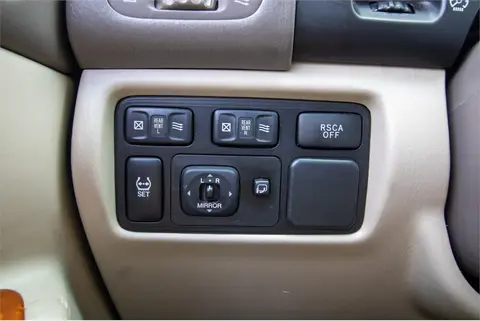 2007 Lexus LX 470 thumbnail 41