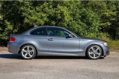 2009 BMW 135i thumbnail 4
