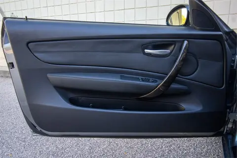 2009 BMW 135i thumbnail 10