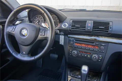 2009 BMW 135i thumbnail 21