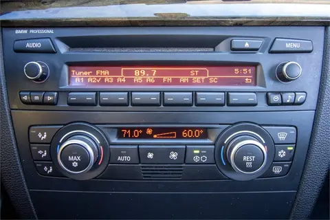 2009 BMW 135i thumbnail 24