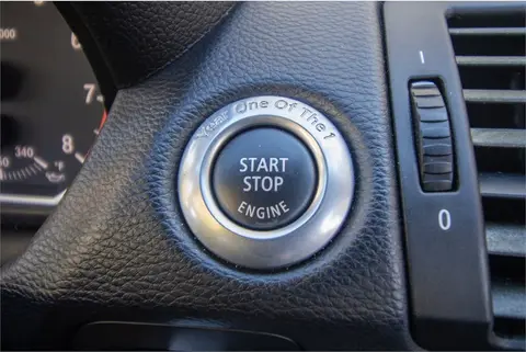 2009 BMW 135i thumbnail 25