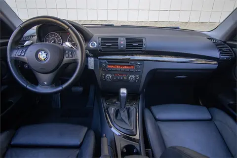 2009 BMW 135i thumbnail 32