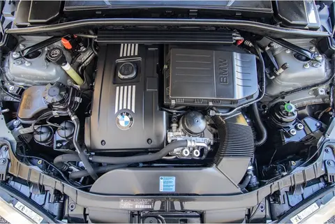 2009 BMW 135i thumbnail 36