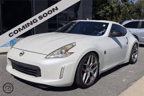 2013 Nissan 370Z thumbnail 1