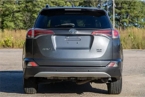 2016 Toyota RAV4 thumbnail 7