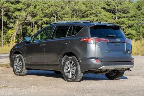 2016 Toyota RAV4 thumbnail 8