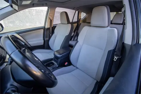 2016 Toyota RAV4 thumbnail 14