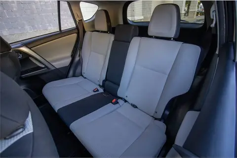 2016 Toyota RAV4 thumbnail 16