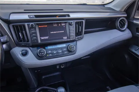 2016 Toyota RAV4 thumbnail 23
