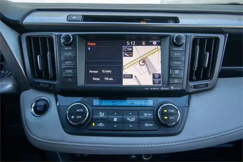 2016 Toyota RAV4 thumbnail 24