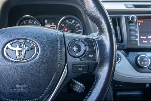 2016 Toyota RAV4 thumbnail 34