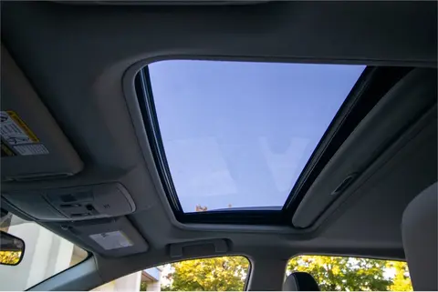 2016 Toyota RAV4 thumbnail 37