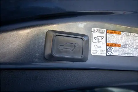 2016 Toyota RAV4 thumbnail 39