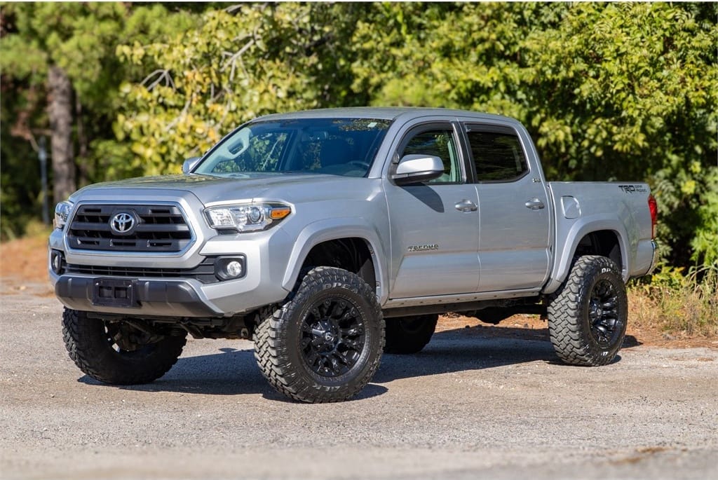 2017 Toyota Tacoma SR5 V6 2017 Toyota Tacoma SR5 V6