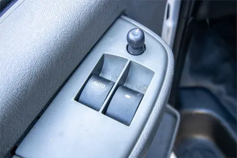 2018 Chevrolet Express 2500 thumbnail 11