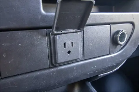 2018 Chevrolet Express 2500 thumbnail 22