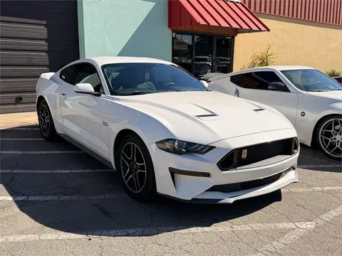 2018 Ford Mustang thumbnail 2