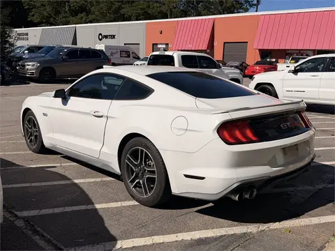 2018 Ford Mustang thumbnail 3