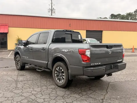 2018 Nissan TITAN Pic 3 2018 Nissan TITAN Pic 3