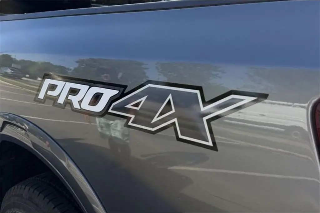 2018 Nissan TITAN 2018 Nissan TITAN