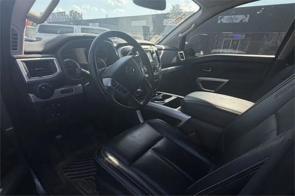 2018 Nissan TITAN 2018 Nissan TITAN