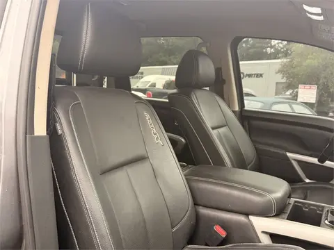 2018 Nissan TITAN Pic 14 2018 Nissan TITAN Pic 14