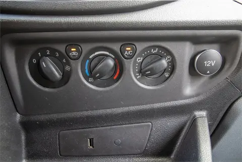2019 Ford Transit-350 thumbnail 23