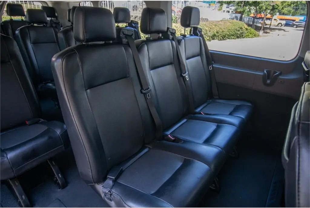 2020 Ford Transit-350 Passenge 2020 Ford Transit-350 Passenge