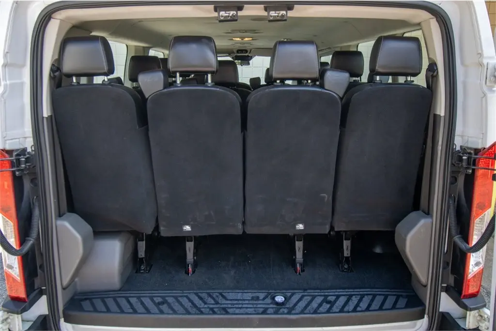 2020 Ford Transit-350 Passenge 2020 Ford Transit-350 Passenge