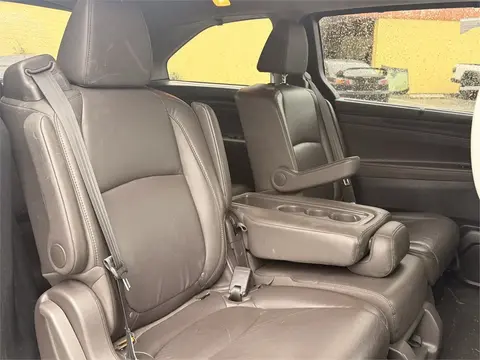 2020 Honda Odyssey thumbnail 10