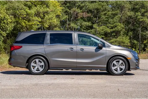 2020 Honda Odyssey thumbnail 4