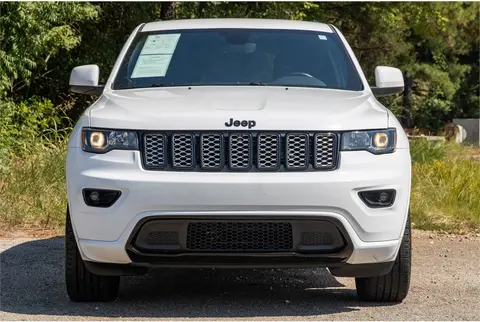 2020 Jeep Grand Cherokee Pic 2 2020 Jeep Grand Cherokee Pic 2
