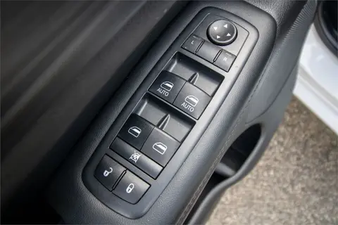 2020 Jeep Grand Cherokee Pic 11 2020 Jeep Grand Cherokee Pic 11