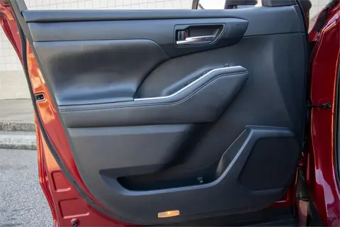 2020 Toyota Highlander thumbnail 11
