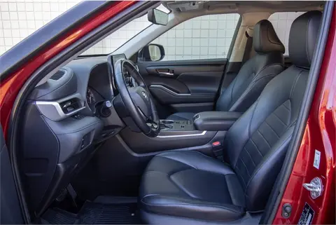 2020 Toyota Highlander thumbnail 14