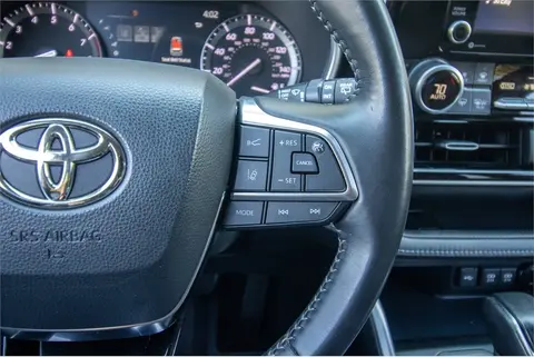 2020 Toyota Highlander thumbnail 38