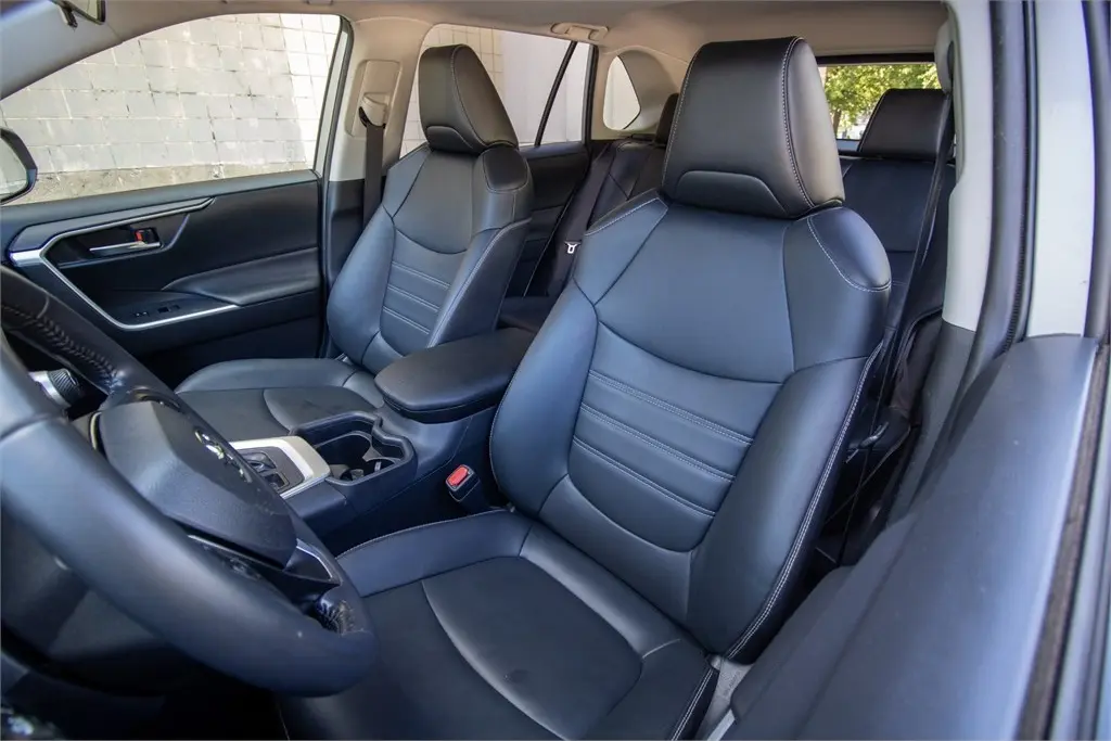 2020 Toyota RAV4 2020 Toyota RAV4
