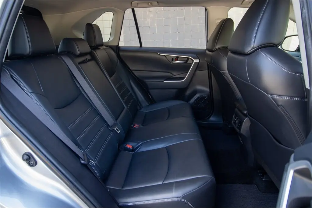 2020 Toyota RAV4 2020 Toyota RAV4