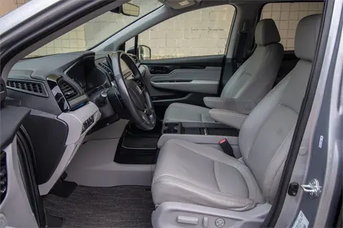 2021 Honda Odyssey thumbnail 15