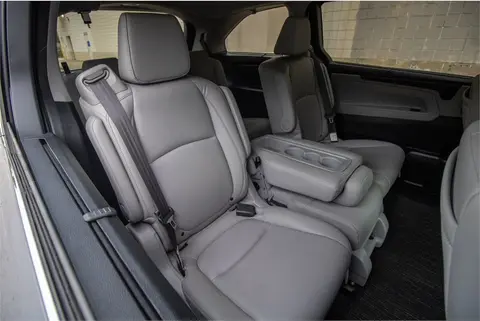 2021 Honda Odyssey thumbnail 21