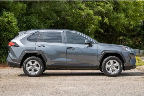 2021 Toyota RAV4 thumbnail 4