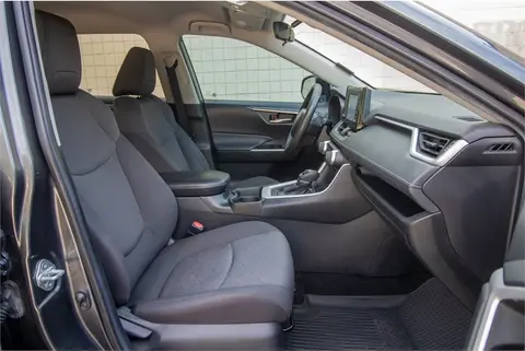 2021 Toyota RAV4 thumbnail 21