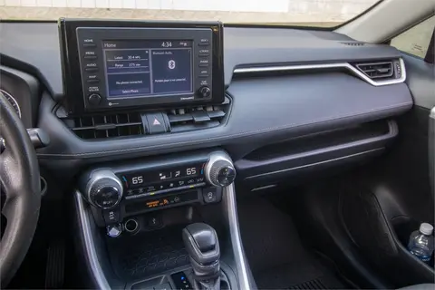 2021 Toyota RAV4 thumbnail 24
