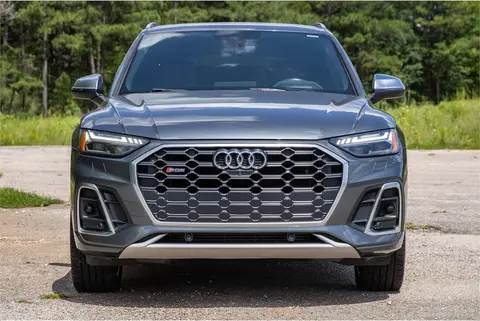 2022 Audi SQ5 Pic 2 2022 Audi SQ5 Pic 2